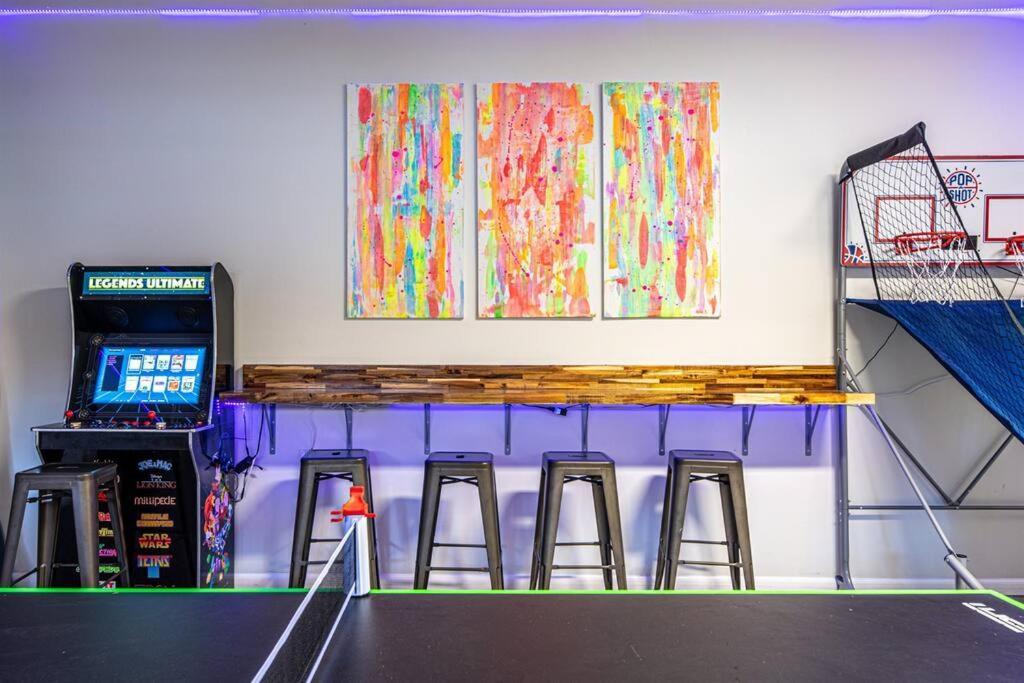 Fun West Knox Pad~ Hot Tub~ Neon Game Room~ Arcade Knoxville Bagian luar foto